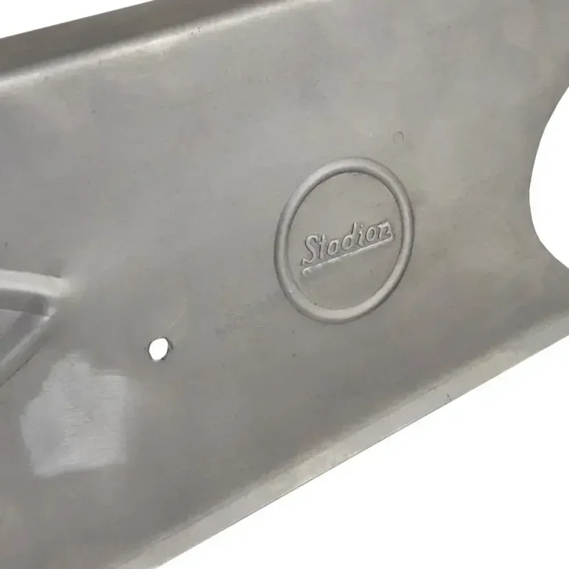 Kettenkasten mit Logo, ROH - Stadion S11