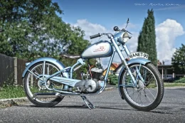 Manet M90