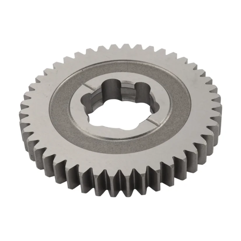 Kolo ozubené 44z., 1. rychlostní stupeň - volné (MZA) je originální náhradní díl určený pro převodovky motorů Simson. Ozubené kolo je montováno jako volné kolo na hnací hřídeli a je vhodné pro 3-, 4- i 5rychlostní motory.