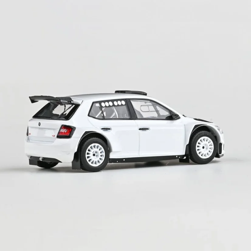 Model Škoda Fabia Rally2 Evo (2019) šotolinová kola (1:43) - Bílá