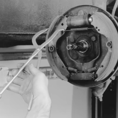 Kleště na pružiny brzdových čelistí - UNI